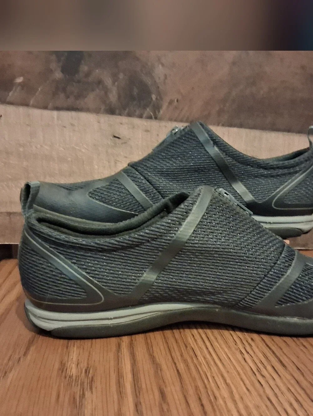 Merrell Women's Ceylon Black Zip Up Walking Shoes Sneakers Size 6